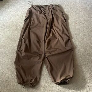 Brown Cargo/Parachute Pants, Size Medium